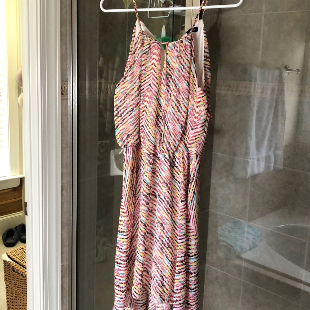 Cute striped high low dress w key hole front